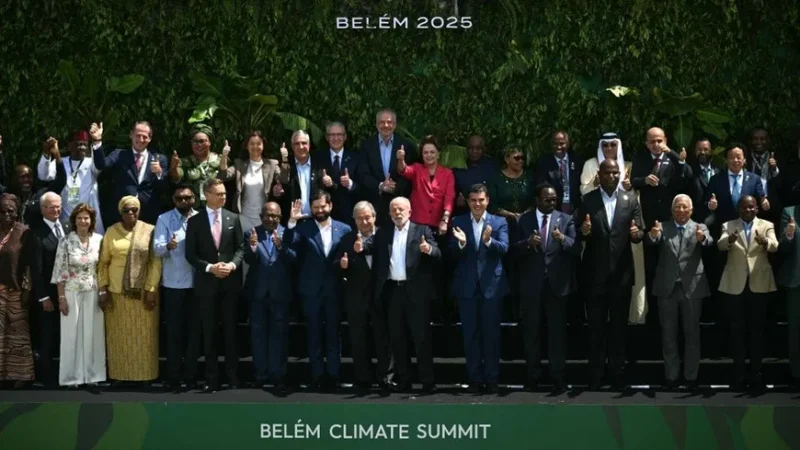 La COP30 adopte un accord final sans engagement explicite sur les énergies fossiles